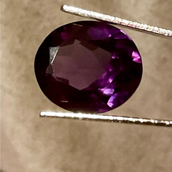 Natural Unheated Purple Sapphire 5.5 ct - Picture 3 of 4